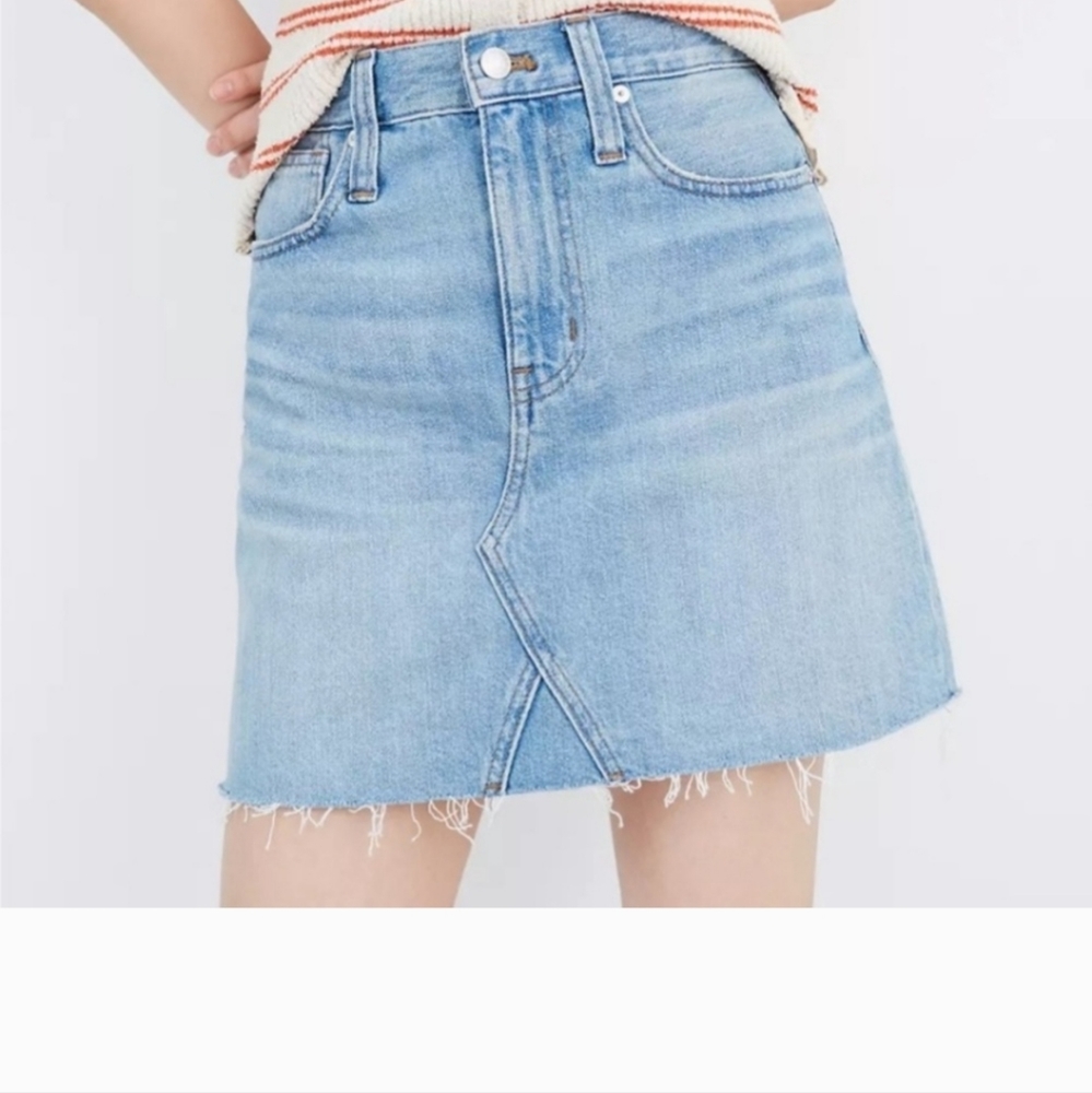 Madewell Denim A-Line Distressed Raw-Hem Midi Skirt – Size 23 (00)